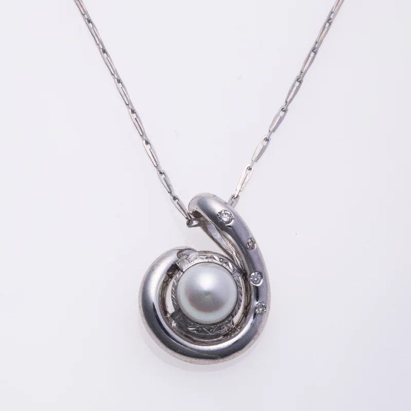 Vintage lock necklaces-14k White Gold Pearl and Diamond Necklace | 0.08ctw | 20"