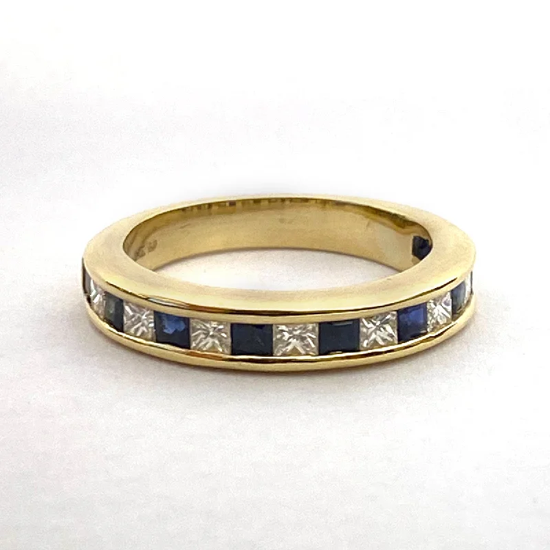 Vintage filigree rings-Ring - Blue Sapphire and Diamond in 18K Gold