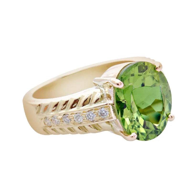 Heart-shaped rings-Ring- Peridot & Diamond (1751R)