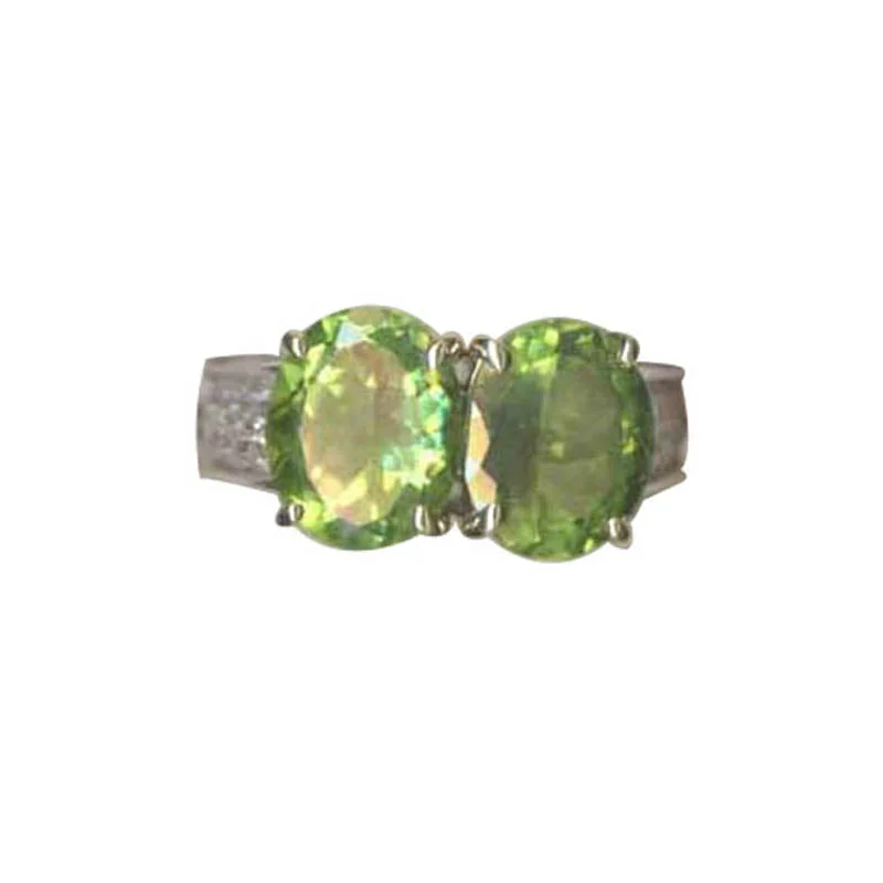 Peacock design rings-Ring- Peridot And Diamond  (24CM)