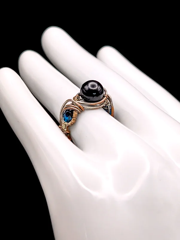 Geometric design rings-Vintage Black Agate Bead Copper Wire Wrapped Bead Ring